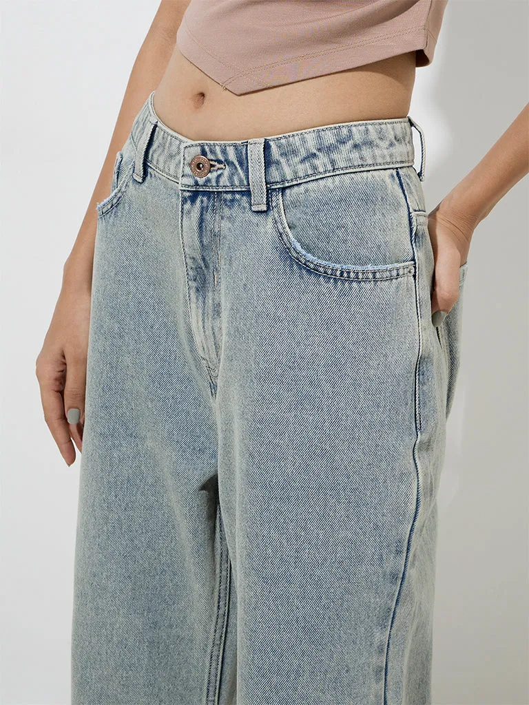 Nuon Light Blue Washed Relaxed - Fit Mid - Rise Jeans