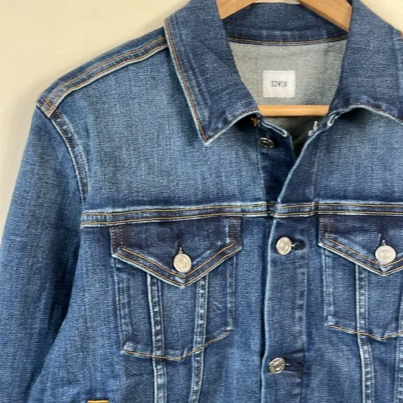 NWT Edwin Evie Cropped Stretch Denim Trucker Jacket Blue Stax Size XL Reg. $198