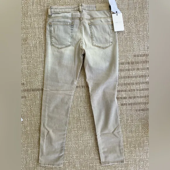 NWT IRO mid rise Ajusté jeans in size 27 light Grey