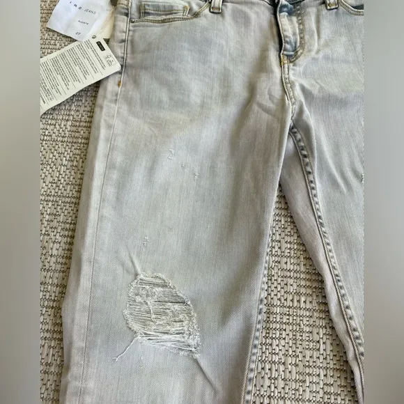 NWT IRO mid rise Ajusté jeans in size 27 light Grey