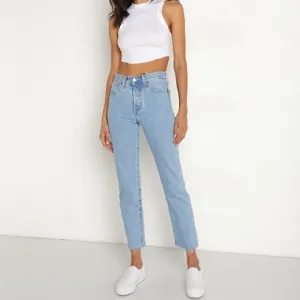 NWT Levi's Women's Wedgie Straight