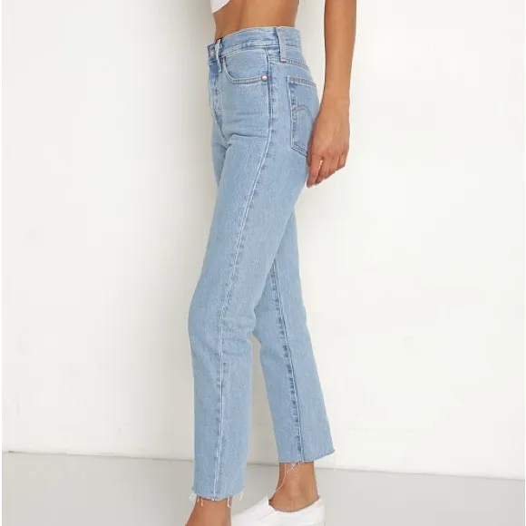 NWT Levi's Women's Wedgie Straight