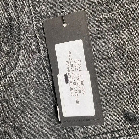 NWT One Teaspoon Truckers Mid Rise Straight Leg Distressed Jeans in Volcanic 26