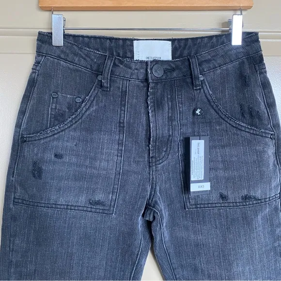 NWT One Teaspoon Truckers Mid Rise Straight Leg Distressed Jeans in Volcanic 26