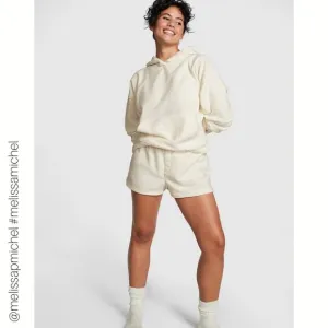NWT PINK VS Polar Fleece Short Pajama Set
