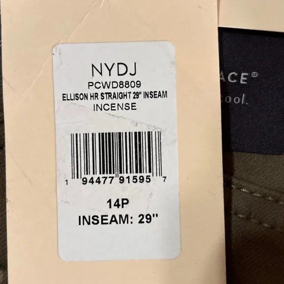 NYDJ Ellison Straight Leg Jean in Incense Size 14P. NWT