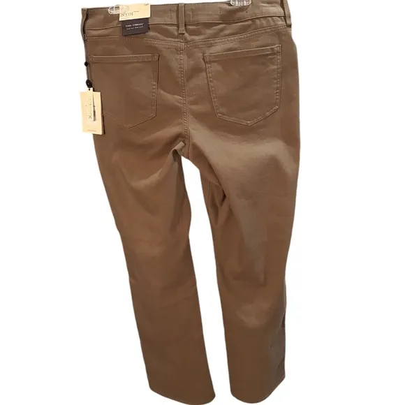 NYDJ Ellison Straight Leg Jean in Incense Size 14P. NWT