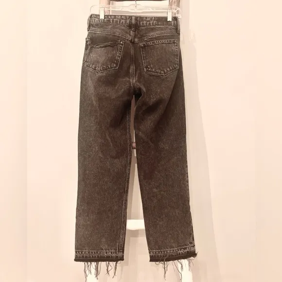 Paige “Sarah” straight leg ankle legnth deconstructed black denim jeans.Size 25.