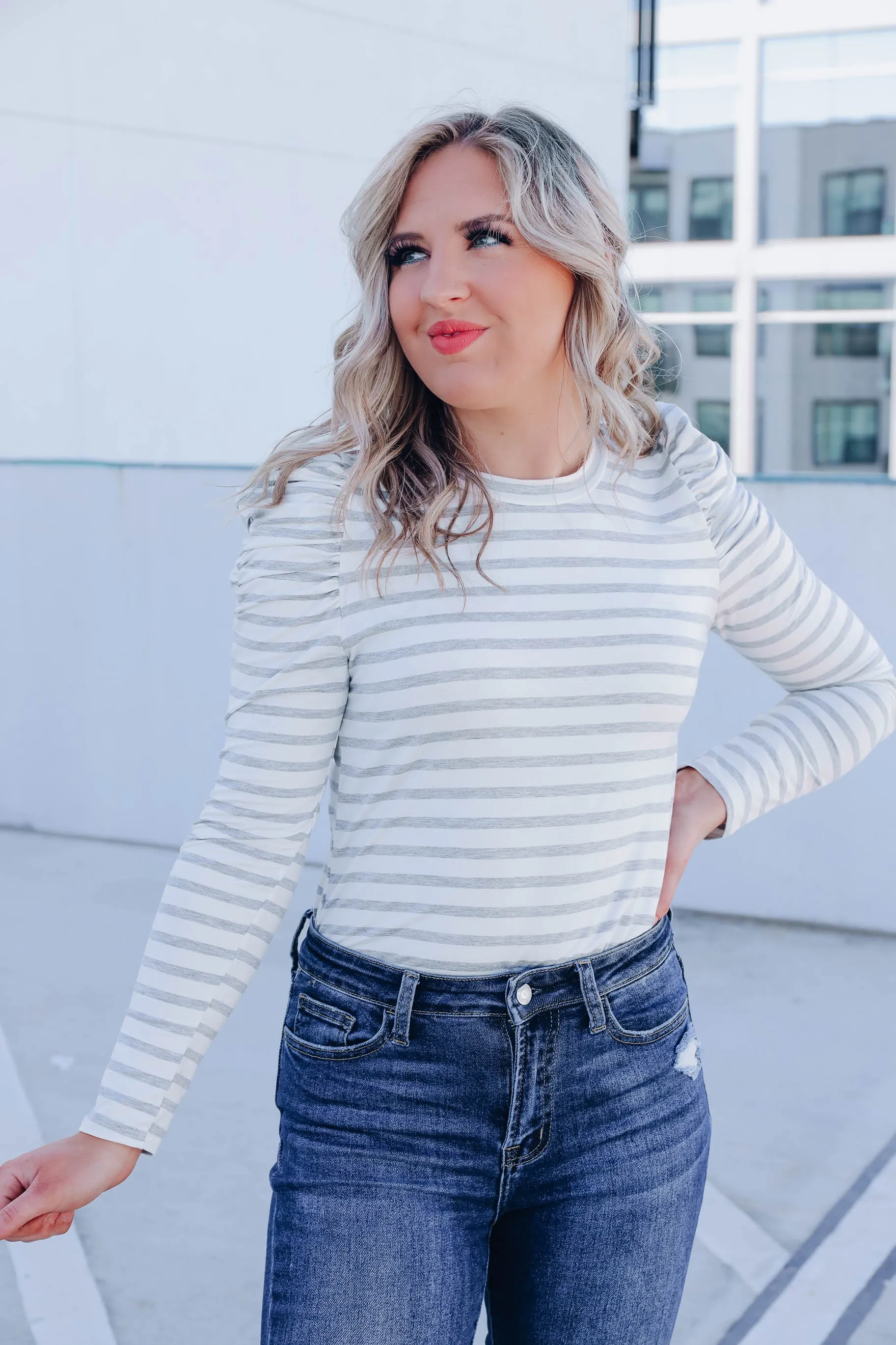 Poised Puff Shoulder Top - White/H. Grey