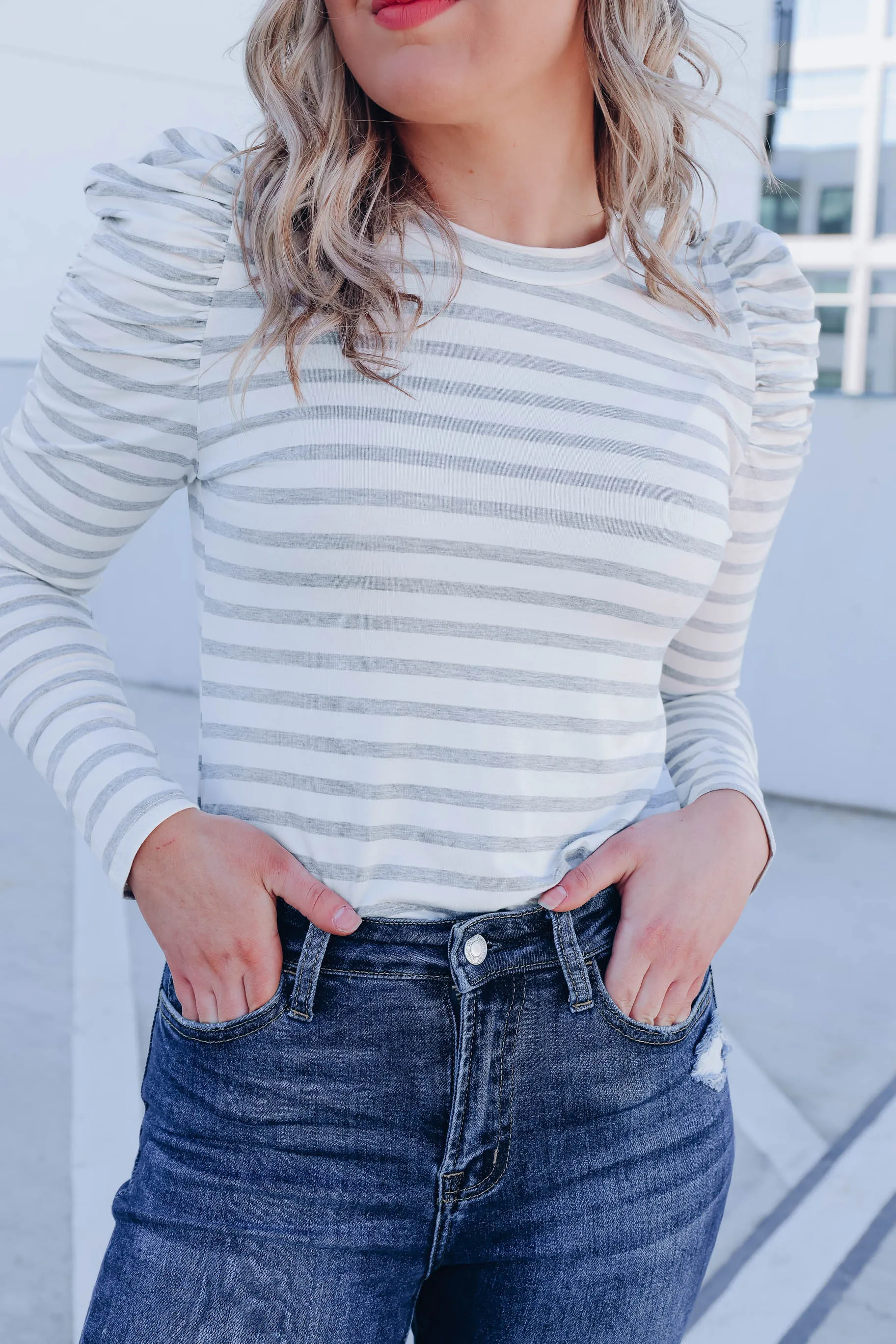 Poised Puff Shoulder Top - White/H. Grey