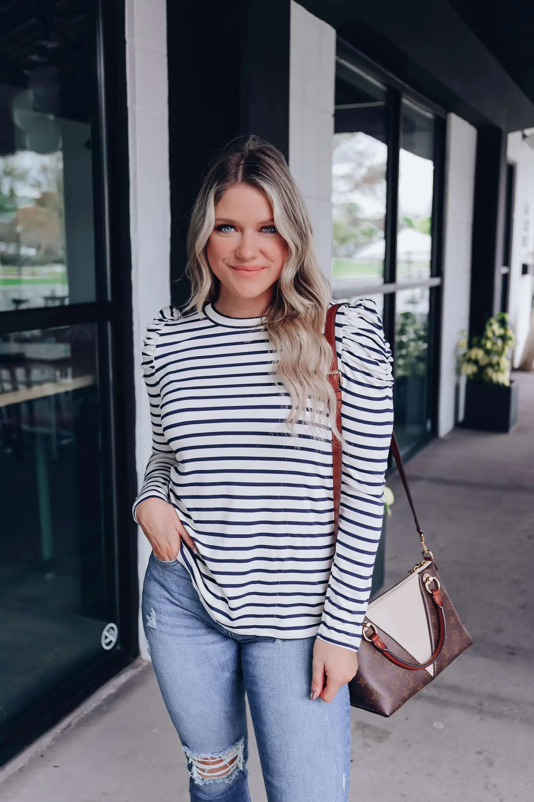 Poised Puff Shoulder Top - White/Navy