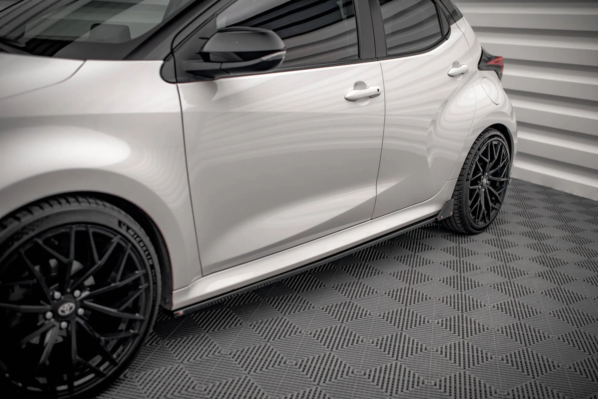 Side Skirts Diffusers  V.1   Flaps Toyota Yaris Mk4
