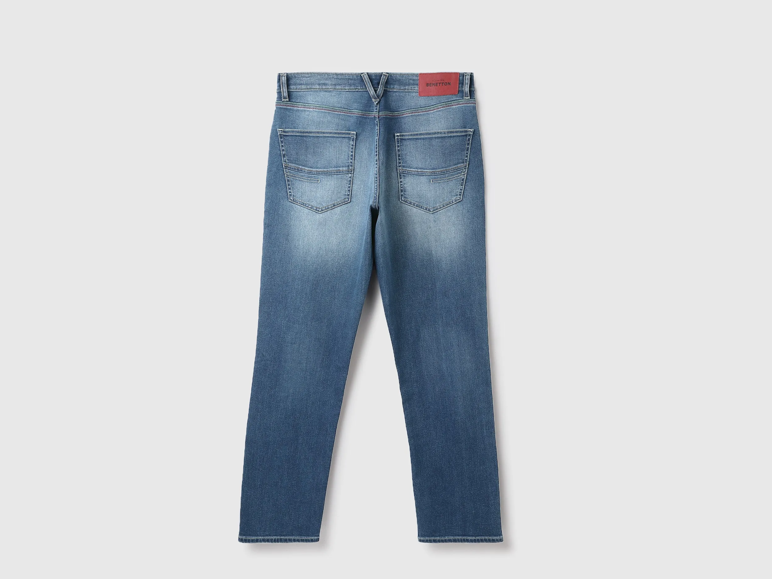 Solid Comfort Fit Jeans