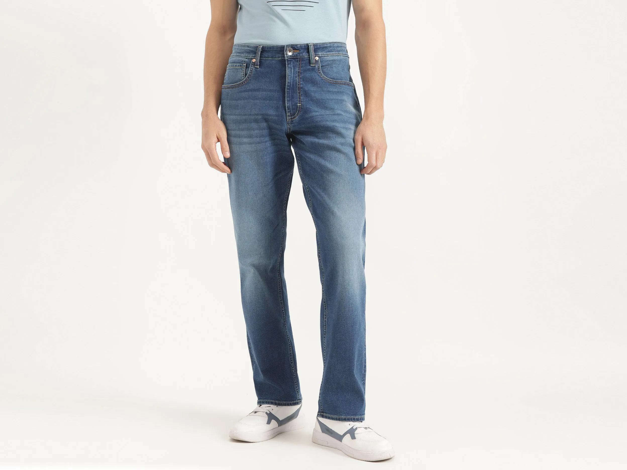 Solid Comfort Fit Jeans