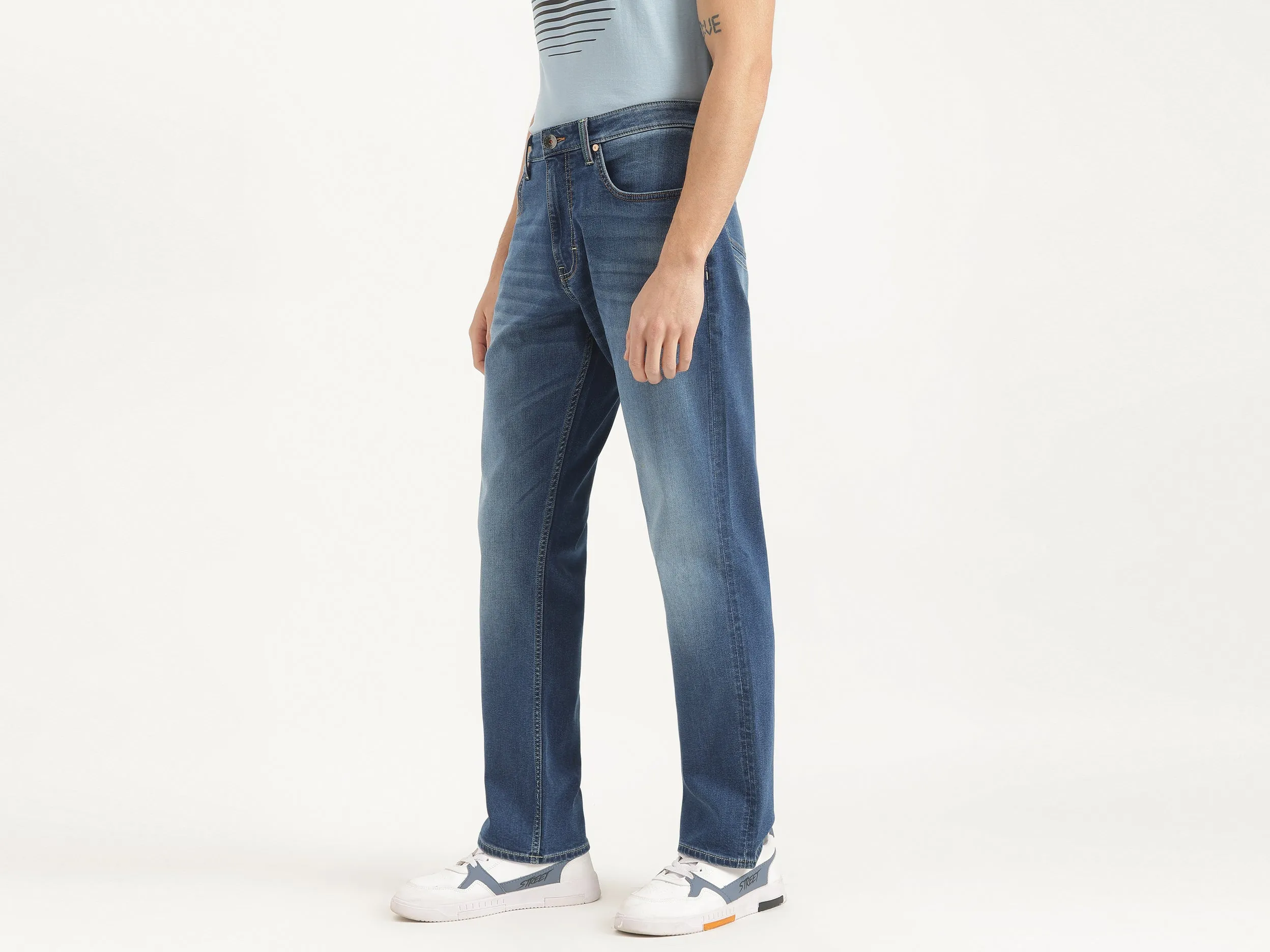 Solid Comfort Fit Jeans
