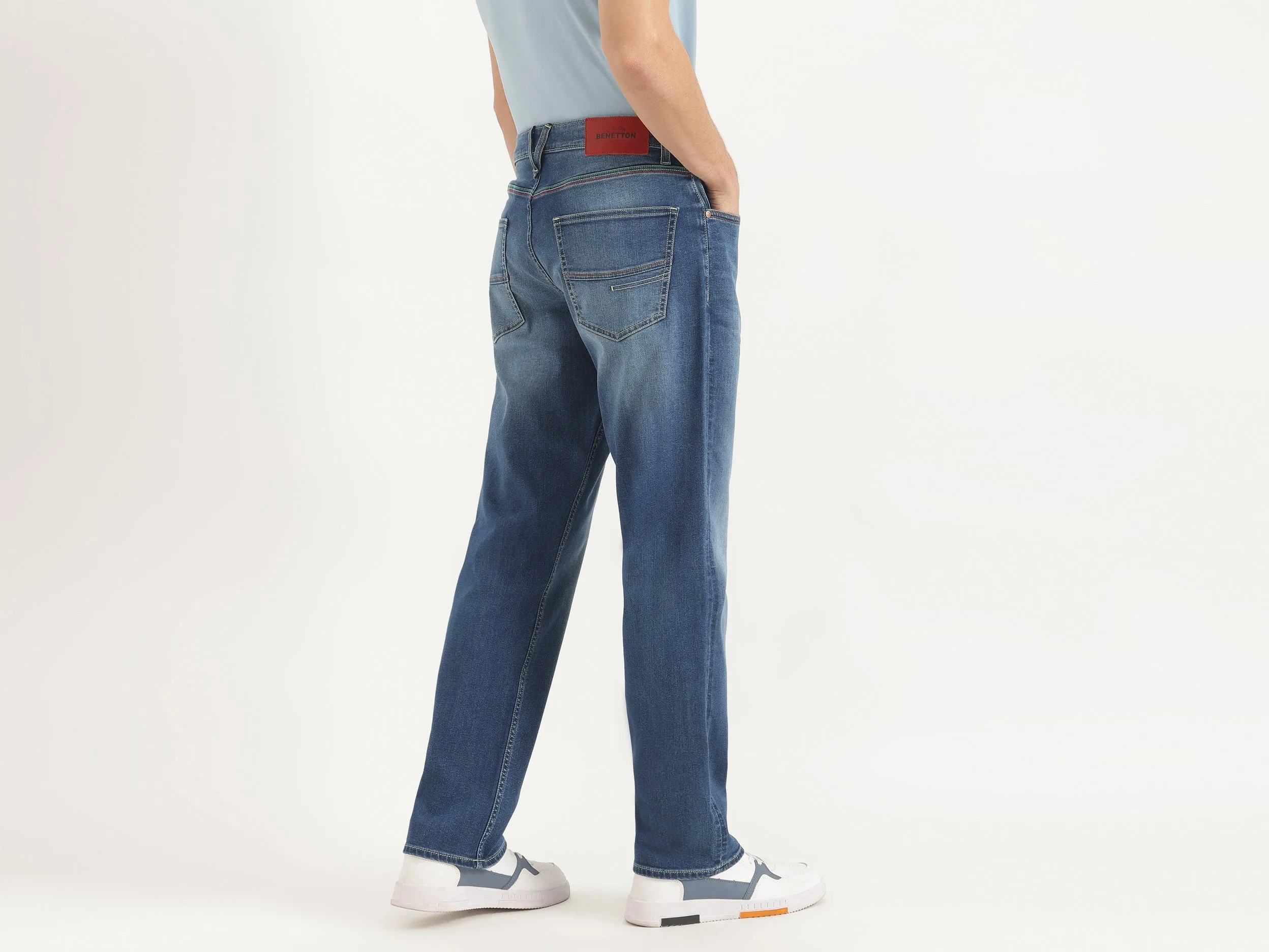Solid Comfort Fit Jeans