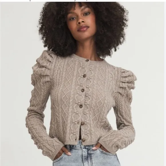 Something Navy Charlie Puff Shoulder‎ Cable Knit Cardigan Light Gray