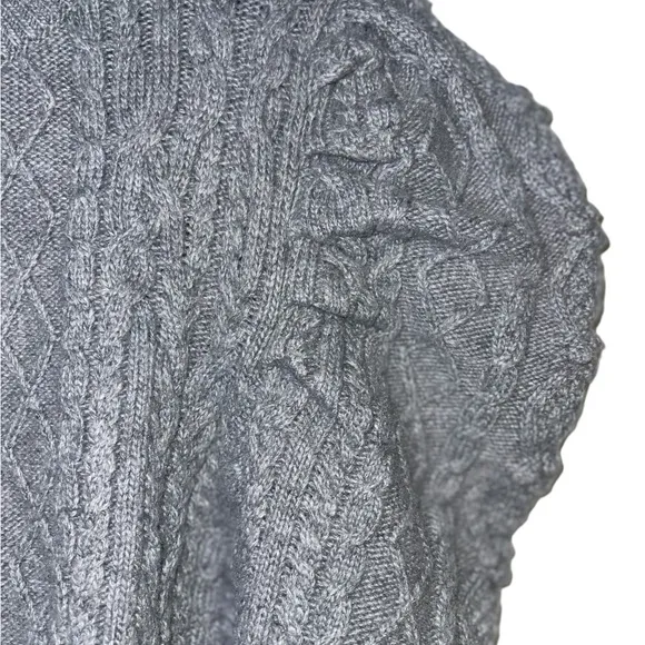 Something Navy Charlie Puff Shoulder‎ Cable Knit Cardigan Light Gray