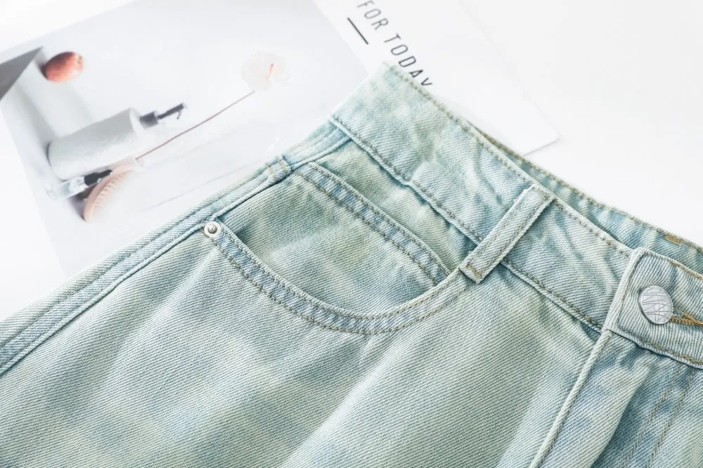 Stylish Wide Leg Jeans in Soft Lightweight Fabric for Women