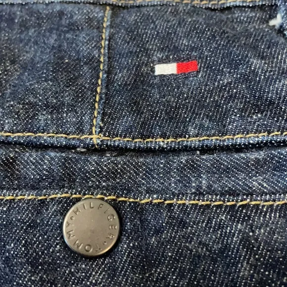 Tommy Hilfiger jeans size 10P dark wash flare wide legs vintage