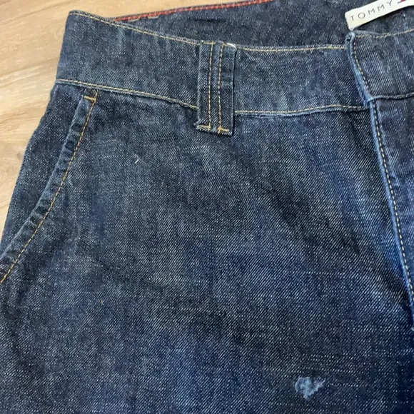 Tommy Hilfiger jeans size 10P dark wash flare wide legs vintage