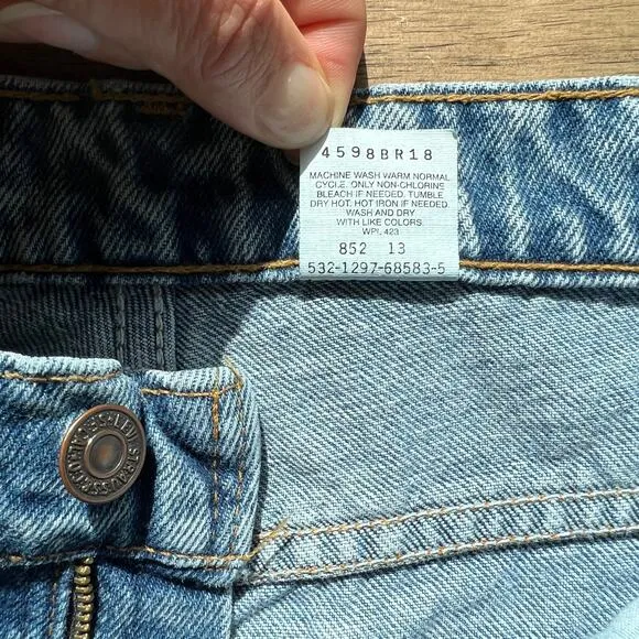 Vintage 90s Levi's 550 Relaxed Fit Tapered Leg Size 10P