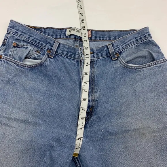 Vintage Levi’s 560 High Waist wedgie fit Jeans