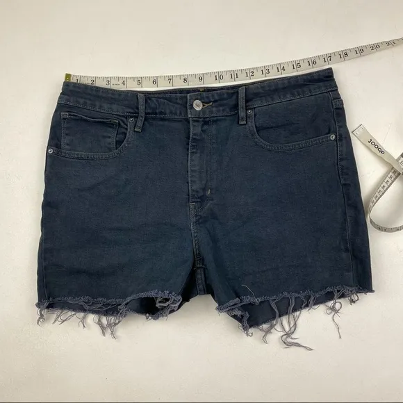 Vintage Levi’s High Waist wedgie fit Jean Shorts