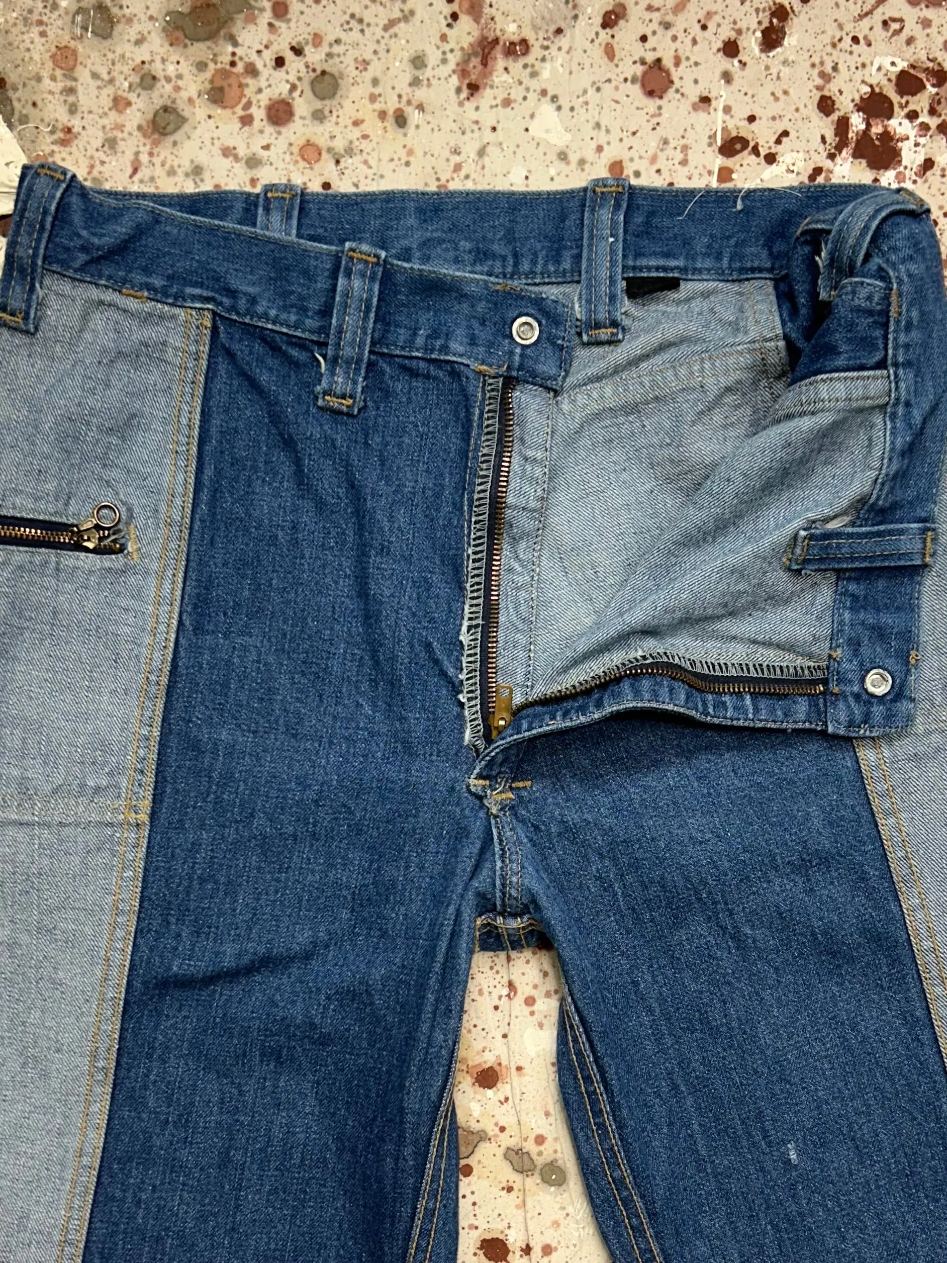 Vintage USA 1970's Lee Two-Tone Talon Zip Reversible Denim Jeans (JYJ1024-350)