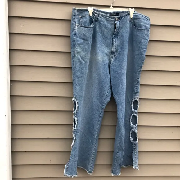 Vintage Y2K cut out studdded wide leg jeans plus size 24