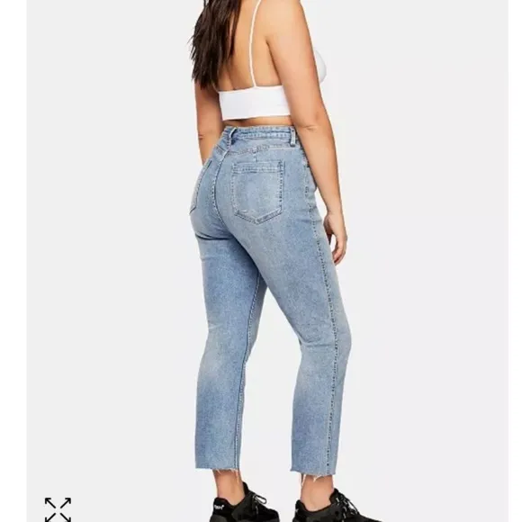 We The Free CRVY Women Plus Size 35 High-Rise Vintage Straight Jeans Light Wash