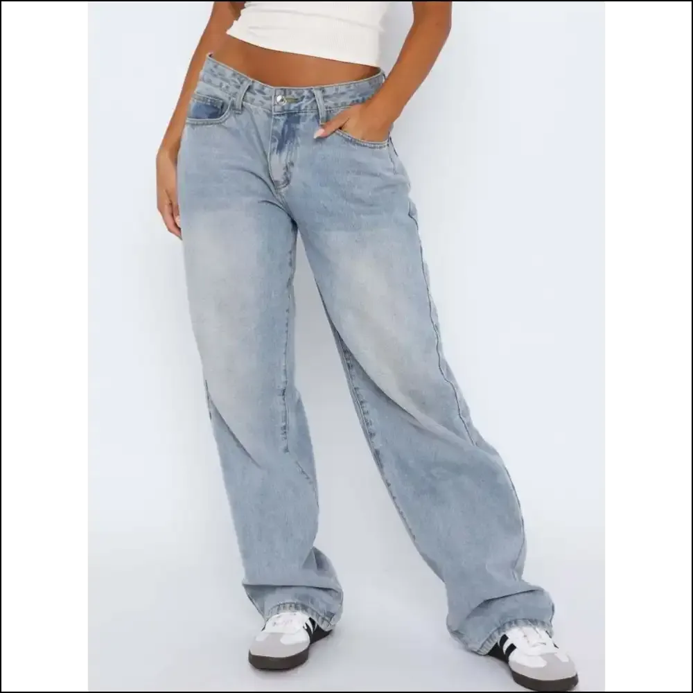 Wide Leg Jeans: Embrace your Inner Fashionista with Pockets of Perfection