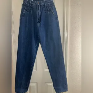Women’s Vintage Rocky Mountain Jeans